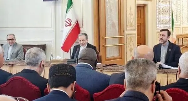 عراقچی: شروع رسمی اجرای تفاهمنامه از روز جمعه است؛ خاتمه جنگ از روز دوشنبه/ دور جدید مذاکرات ایران و آمریکا جمعه آغاز می‌شود/ بدون عقب نشینی اسرائیل از لبنان خاتمه جنگ کامل نشده است

