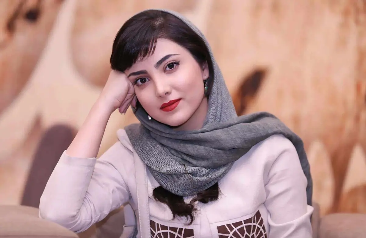 سفر در زمان؛ «زیبا کرمعلی» در 19 سالگی و در کنار پدربزرگ اش؛ سال 94 