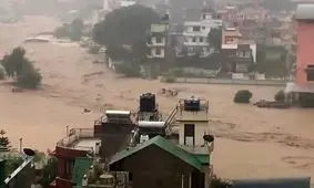 ۶۰ کشته در پی وقوع سیل و رانش زمین در نپال و هند