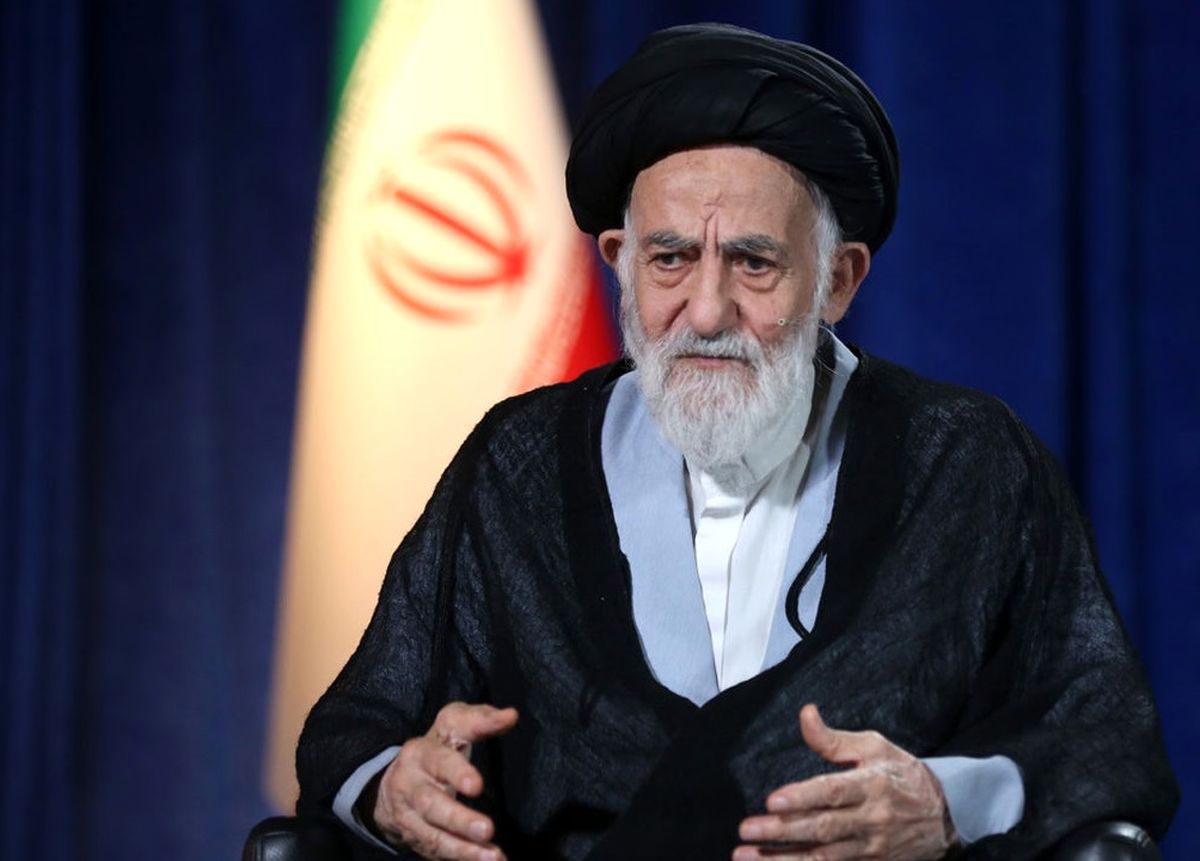 امام(ره) خلخالی را به خاطر تعدادی اعدام بیحساب کنار گذاشتند/ لاجوردی میگفت کسانی که میگویند توبه کردند، دروغ میگویند/ در کوچه، منِ آخوند را اگر بدون پاسدار ببیند، عمداً آن روسری را هم که دارد، کنار می اندازد