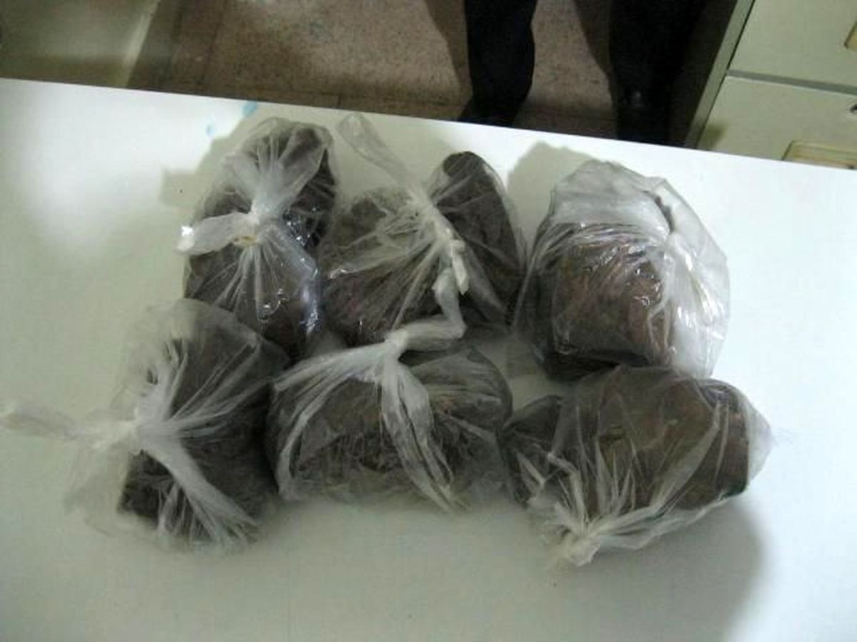 کشف تریاک از کوله پشتی فروشنده مواد مخدر در نظرآباد 