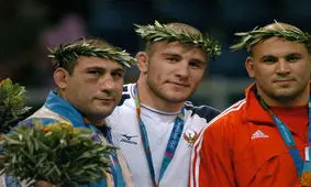 احساسی‌ترین لحظه تاریخ کشتی ایران در المپیک/ عکس