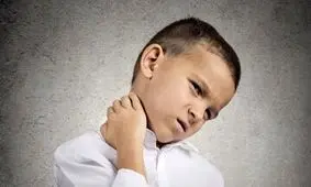 عوارض تزریق بوتاکس برای کجی گردن