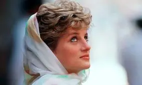 سفر در زمان؛ «پرنسس دایانا با تیپ ویژه در کنار اهرام ثلاثه»؛ سال 1371