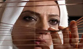 خانم بازیگر به کما فت