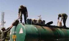 ۱۳۲ مرکز قاطی کردن آب با بنزین کشف شد/ ویدئو