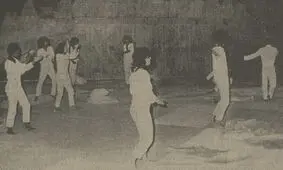 اعتراض به نمایش برهنگی در جشن هنر شیراز؛ مرداد ۱۳۵۳