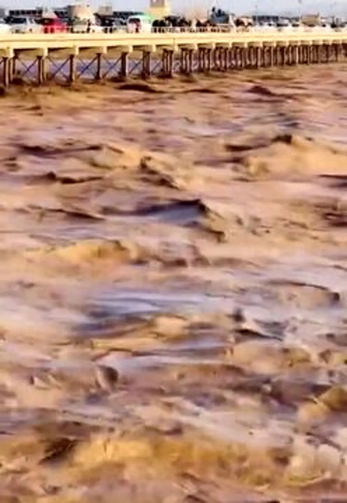 سیلاب‌ها از این شهر افغانستان به سمت ایران سرازیر شد/حقابه ایران طالبان را دور زد؟