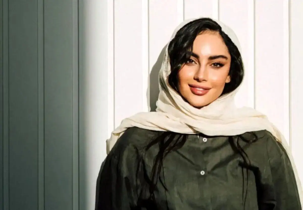 سفر در زمان؛ عکس یادگاری «ترلان پروانه» و «علی شادمان» در اصفهان 