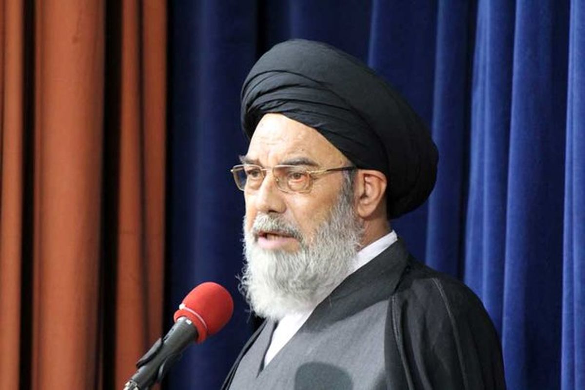 بهترین شخص برای رهبری، آیتالله خامنهای است/ رهبران جهان نیز به بهترین بودن ایشان اذعان دارند