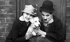 سفر در زمان؛ دیدار «چارلی چاپلین و مهاتما گاندی در لندن»؛ سال 1310