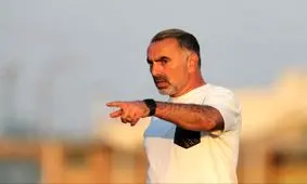 رقت‌انگیز مثل محمود فکری؛ به چه حقی خبرنگاران را زدید و گوشی‌شان را گرفتید؟ 