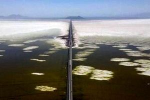 نامه جمعی از نمایندگان مجلس به رئیسی درباره دریاچه ارومیه