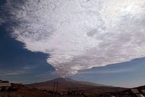 دود برخاسته از دماوند، نشانه آخرالزمانی است؟