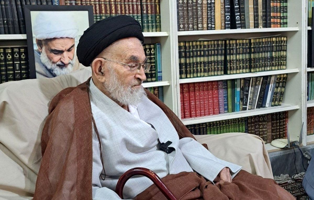 آیتاللهالعظمی دستغیب خواستار آزادی محصوران شد