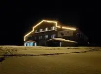 بارش نخستین برف پاییزی در تهران!