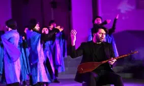 سهراب پورناظری «سیصد» را به صحنه می‌برد