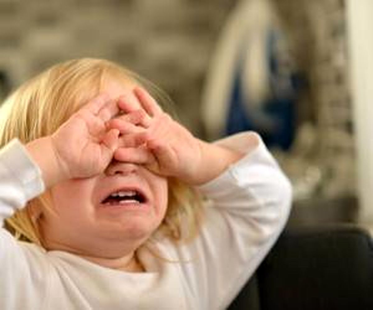 علت نق زدن کودکان و روش برخورد صحیح والدین