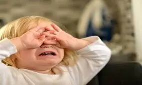 
علت نق زدن کودکان و روش برخورد صحیح والدین 