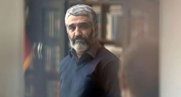 شاکی پرونده پژمان جمشیدی: پزشکی قانونی تجاوز را تایید کرده؛ پژمان پیشنهاد50میلیاردی داد که شکایت نکنم/ مادرشاکی: پژمان در دادگاه گفت صیغه محرمیت خوانده