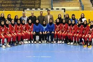 سلام نظامی دختران هندبالیست ایران/ ویدئو

