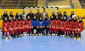 سلام نظامی دختران هندبالیست ایران/ ویدئو

