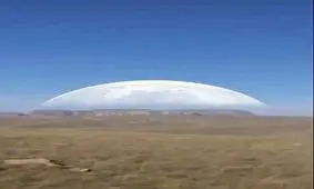 حمله کاربران فارسی توئیتر به اکبر گنجی برای انتشار ویدئوی فیک طلوع ماه!