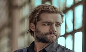 راز خانوادگی امیر مقاره: سه بار در عروسی پدر و مادر بودم/ ویدئو