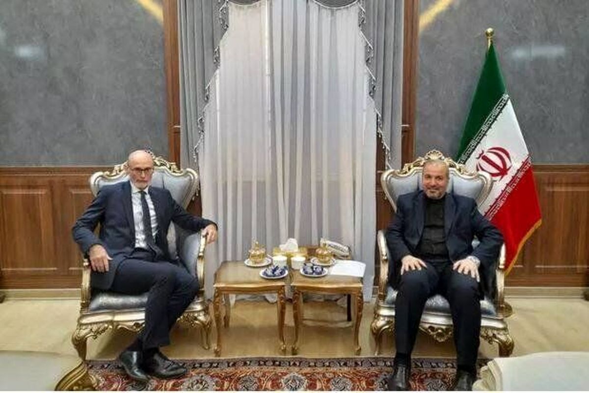 دیدار سفیران ایران و انگلیس در محل سفارت کشورمان در بغداد