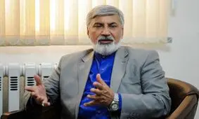 رادیکال‌ها با نظام دچار زاویه شده‌اند و حتی با پایداری هم قرابتی ندارند/ فکر می‌کنند مصونیت دارند، اما دستگاه‌های نظارتی نسبت به آنها بی‌تفاوت نخواهند بود/ آنها به بیراهه می‌روند/ کسانی که جلوتر یا عقب‌تر از رهبری حرکت کنند، مسیرشان گمراهی است