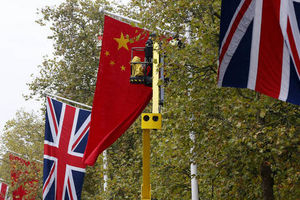 مقامات انگلیس از به کار بردن عنوان «متخاصم» برای چین و روسیه منع شده‌اند

