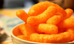 "پفک" چه بلایی سر بچه ها می‌آورد؟