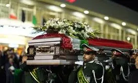  مراسم استقبال از پیکر استاد محمود فرشچیان در اصفهان/ ویدئو