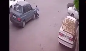 لحظه زیر گرفتن مرد جوان در ملازینال تبریز/ ویدئو