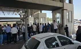 تجمع خانوادۀ مفقودان حادثۀ بندر شهید رجایی