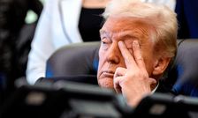 ترامپ هم مثل بایدن خوابالو شد/ تصاویر

