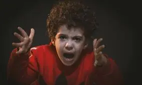 در مقابل کودک، ادای شوکه شدن را در نیاورید