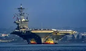 ناو هواپیمابر آبراهام لینکلن مورد اصابت موشک‌های نیروی دریایی سپاه قرار گرفت