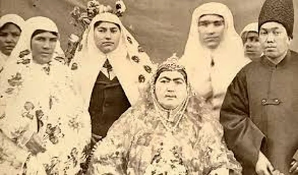 سفر در زمان؛ عکس رنگی‌شدۀ زنان ناصرالدین شاه در کاخ سلطنت‌ آباد
