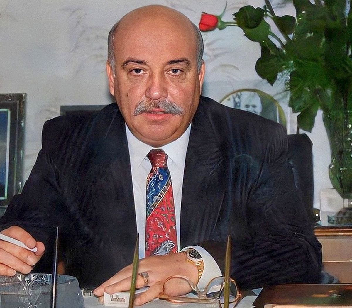 دختران ۱۵ ساله تهرانی رکورد ازدواج را شکستند/ خروج پول به نام افراد از کشور توسط هژبر یزدانی، سرمایه دار معروف
