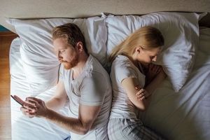 اختلالی که رابطه زناشویی شما را نابود می کند/ چگونه از شر افسردگی  جنسی خلاص شویم؟
