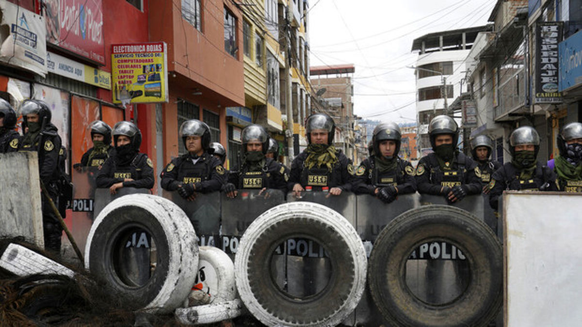 ادامه اعتراض ها در پرو و کشته شدن 7 معترض

