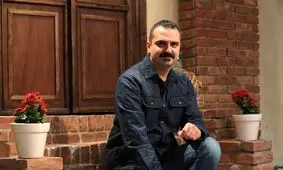 علیرضا آرا بازیگر نقش مهران «سریال شغال» در کنار همسرش