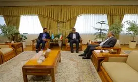 دیدار منتخب مردم ایذه و باغملک با وزیر کار