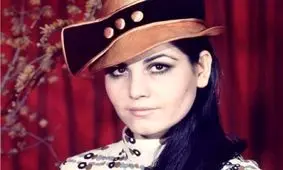  سفر در زمان؛ «بهروز وثوقی» با خودروی لوکس در کنار «پوری بنایی» در شمال شهر تهران؛ دهه 50 