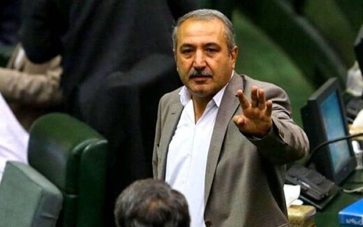 نماینده مهاباد: شماری از معلمان به بهانه شرکت در اعتراضات از رتبهبندی محروم شدهاند