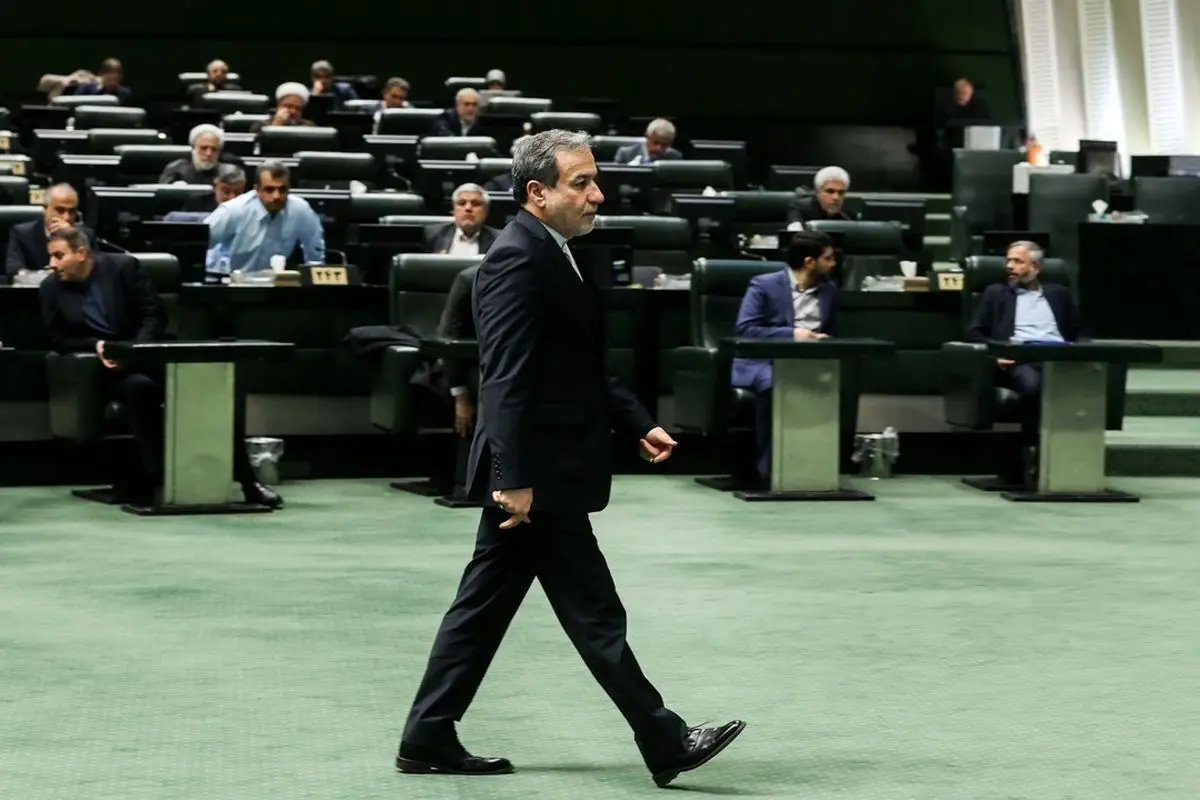 نامه ۲۷ نماینده خطاب به عراقچی درباره مبارزه با استکبار و حمایت از نهضت‌های آزادی‌بخش

