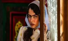 عکس هایی از استایل مانکنی فرزانه فرنام بازیگر نقش خجسته در بامدادخمار