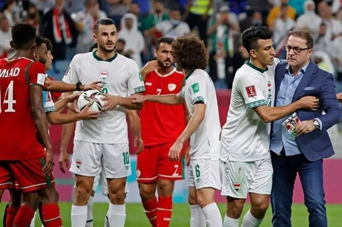 اتفاق جنجالی در بازی شاگردان برانکو/ وقتی مربی به سمت بازیکن خودش حمله ور شد/ عکس