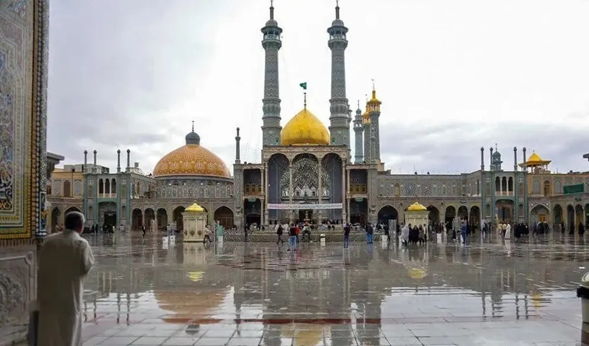 دفن امانتی پیکر رهبر شهید در حرم حضرت معصومه(س) صحت ندارد